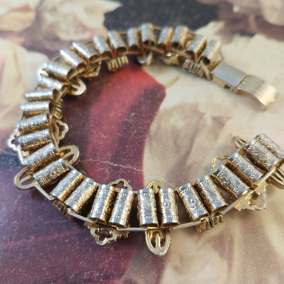 Ventage Gold and Red Bracelet - Picture 8 of 16